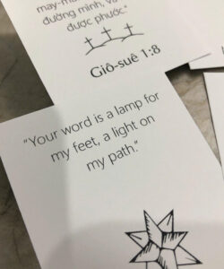 hộp câu gốc cầu nguyện