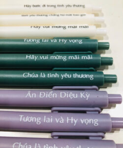 Bút bi in câu Kinh Thánh